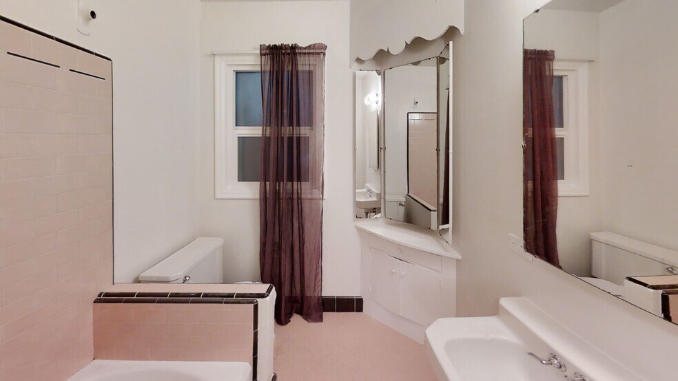 More Photos Of 1603-1611 NE 16th Ave, Portland Office For Lease