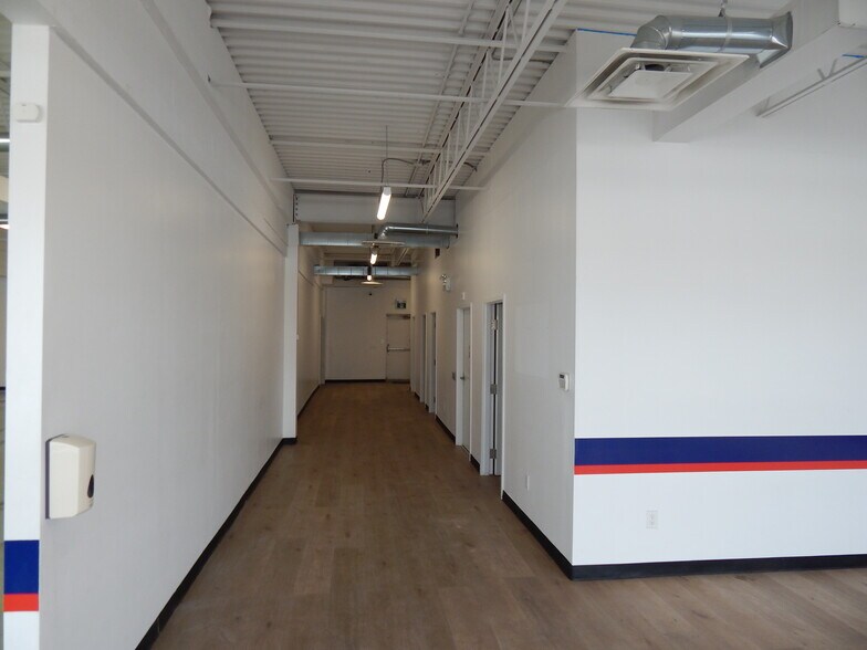 More Photos Of 168-178 Barton St, Hamilton Unknown For Lease