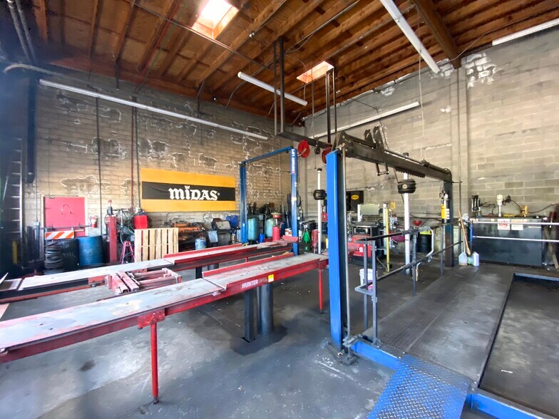 More Photos Of 2260 Arden Way, Sacramento Auto Repair For Sale