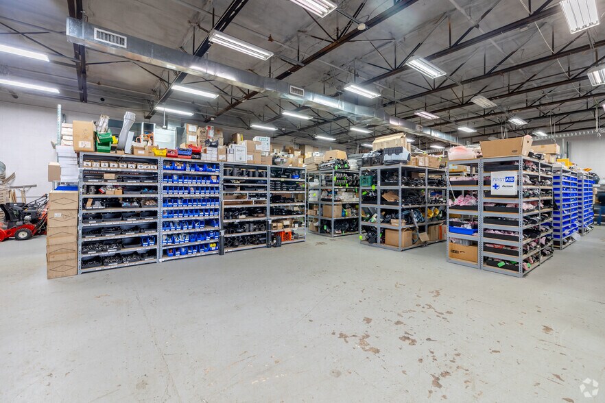 More Photos Of 1 Johnson Dr, Raritan Unknown For Lease