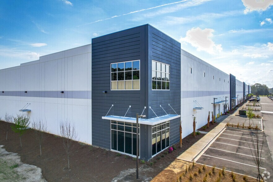 More Photos Of 104 Pinnacle Way, Summerville Manufacturing For Lease