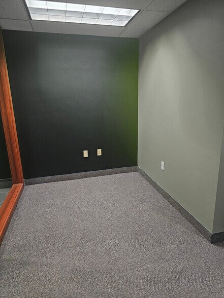 More Photos Of 3600 Brecksville Rd, Richfield Light Distribution For Lease