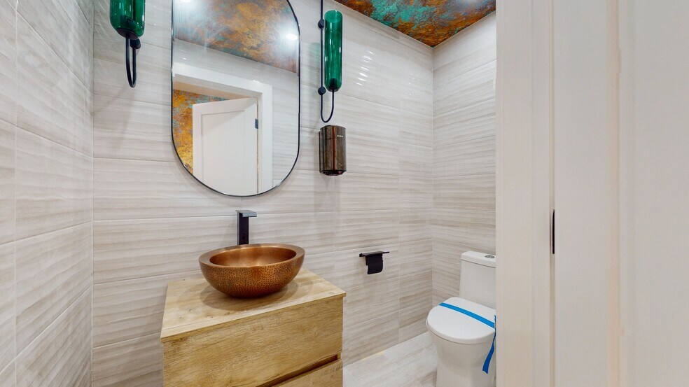 More Photos Of 2150 Fifth Ave, New York Storefront Retail Office For Sale