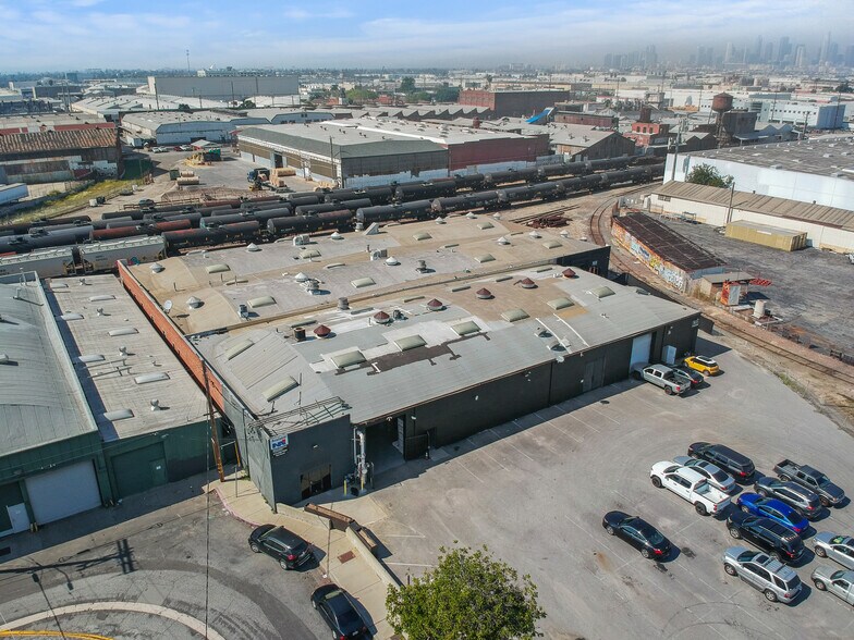 More Photos Of 2529 Chambers St, Vernon Warehouse For Lease