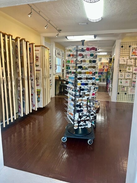 More Photos Of 1201 W Fairbanks Ave, Orlando Freestanding For Lease