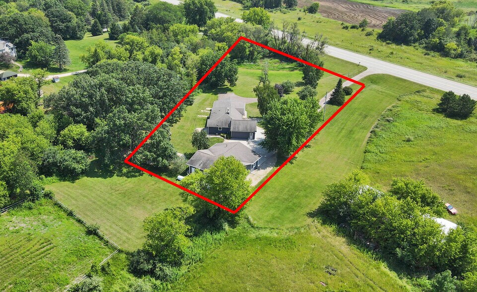 More Photos Of W12203 Highway 23, Ripon Auto Repair For Sale