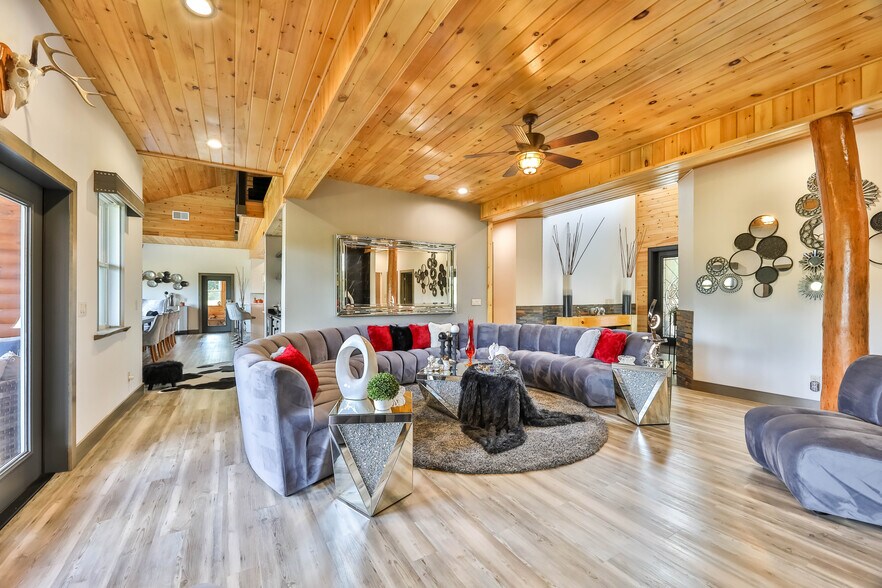 More Photos Of 19 Palsgraf Ct., Elka Park Showroom For Sale