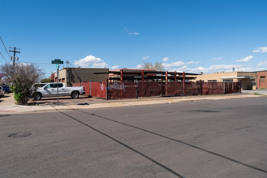 More Photos Of 5135-5145 E 38th Ave, Denver Warehouse For Sale