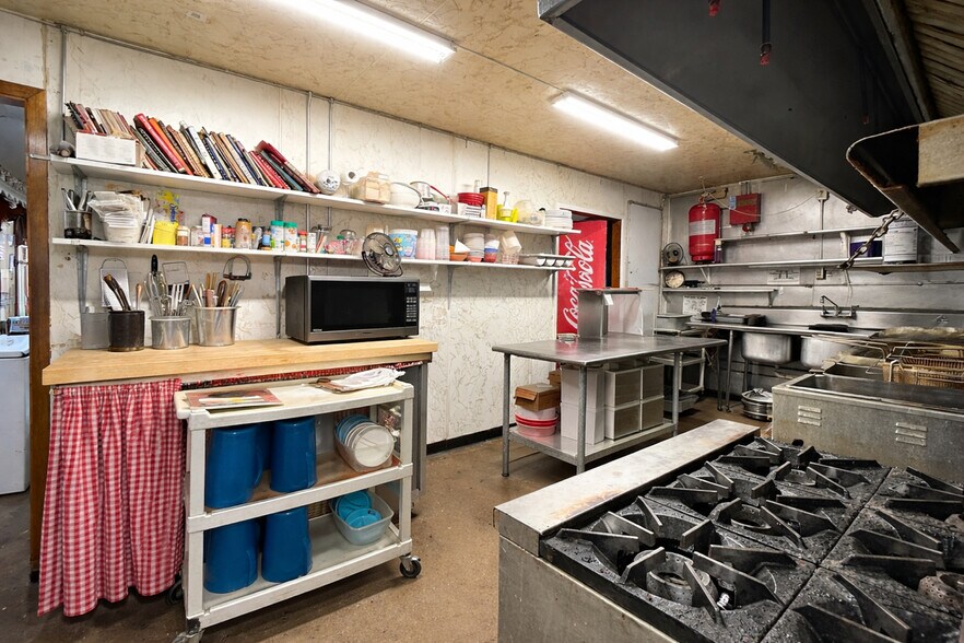 More Photos Of 11489 E Clarksville Rd, Marshall Restaurant For Sale