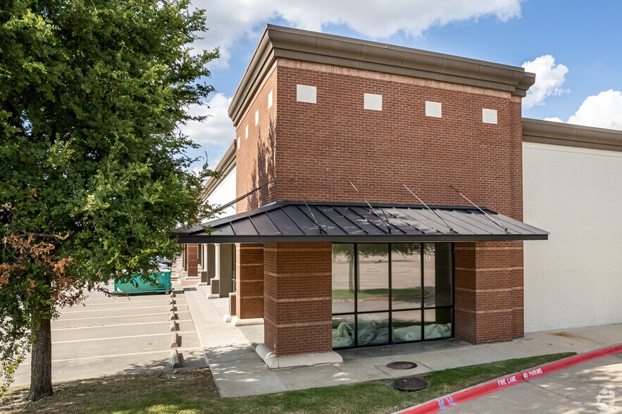 More Photos Of 279 Main St, Frisco Unknown For Lease