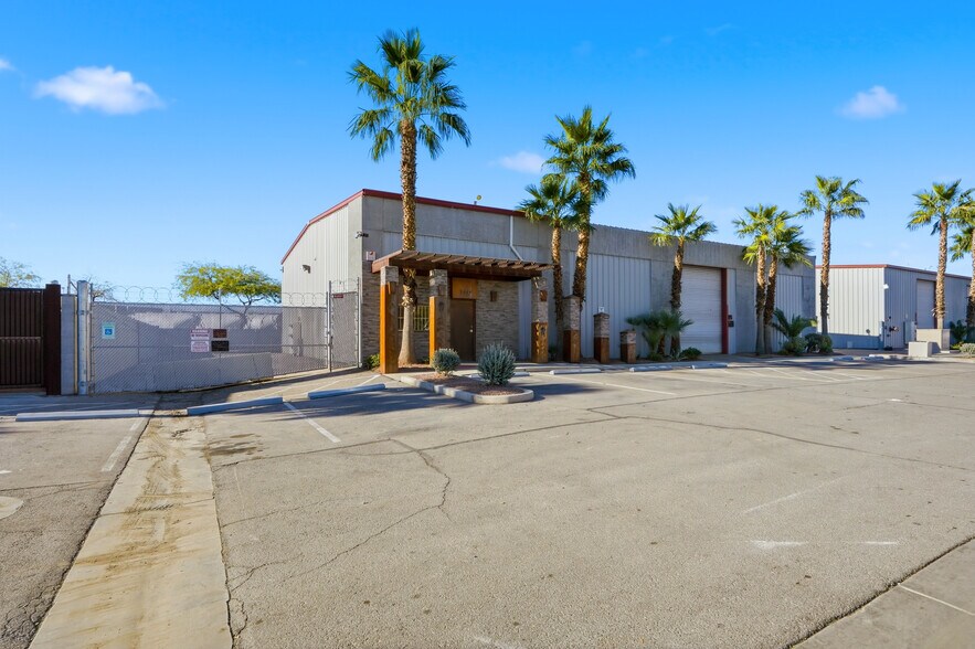 More Photos Of 3845 Rockbottom St, North Las Vegas Light Manufacturing For Lease