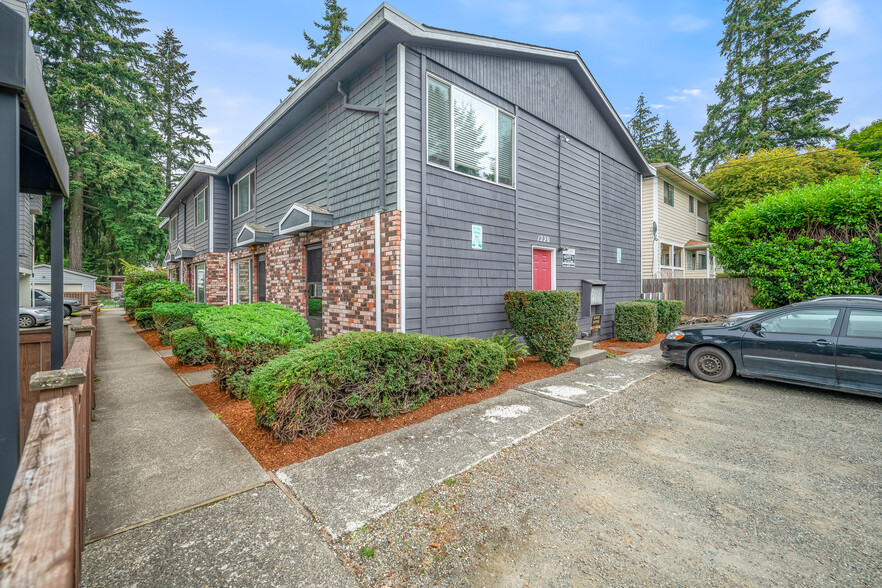 Primary Photo Of 1220 N 137th St, Seattle Apartments For Sale