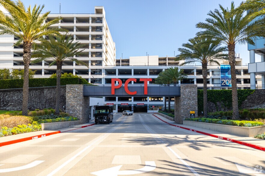 More Photos Of 222 N Pacific Coast Hwy, El Segundo Office For Lease