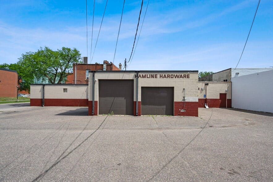 More Photos Of 755 N Snelling Ave N, Saint Paul Storefront For Lease