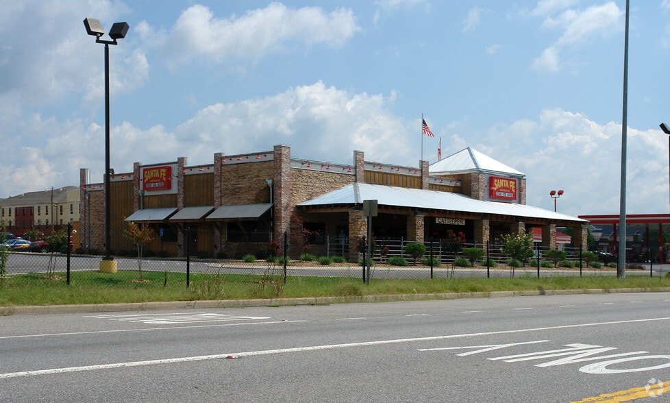 More Photos Of 93 Walker St, Gadsden Restaurant For Lease