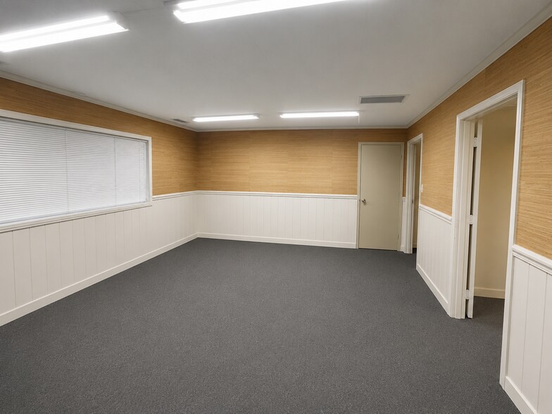 More Photos Of 2032 Sylvester Dr, Moultrie Warehouse For Sale