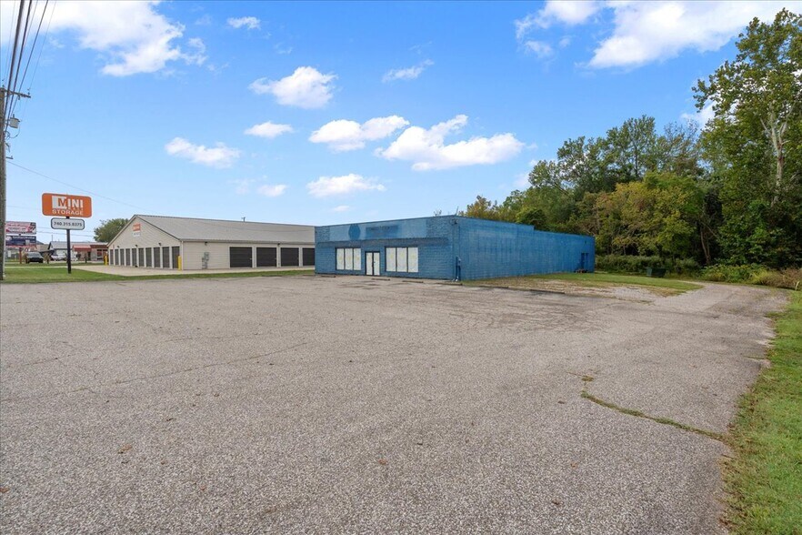 More Photos Of 516 Washington St, Ravenswood Freestanding For Sale