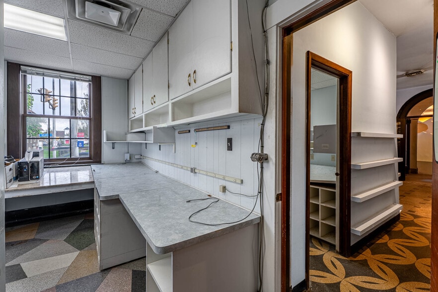 More Photos Of 1085 E Delavan Ave, Buffalo Warehouse For Sale