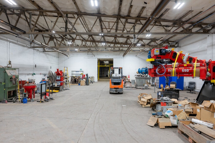 More Photos Of 2424 Columbus Rd, Springfield Warehouse For Sale