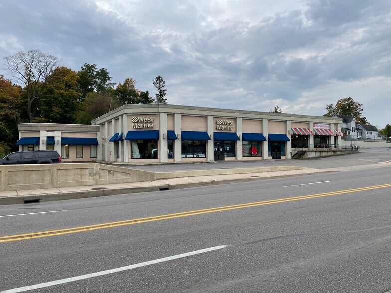 More Photos Of 105 W Mitchell St, Petoskey General Retail For Sale