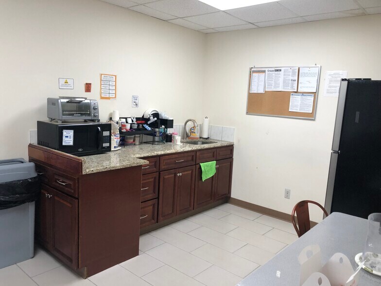 More Photos Of 1260 Bloomfield Ave, Fairfield Office For Lease