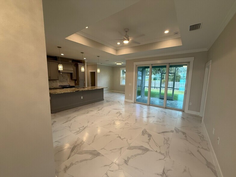 More Photos Of 14422 Chamberlain Blvd, Port Charlotte Multifamily For Sale