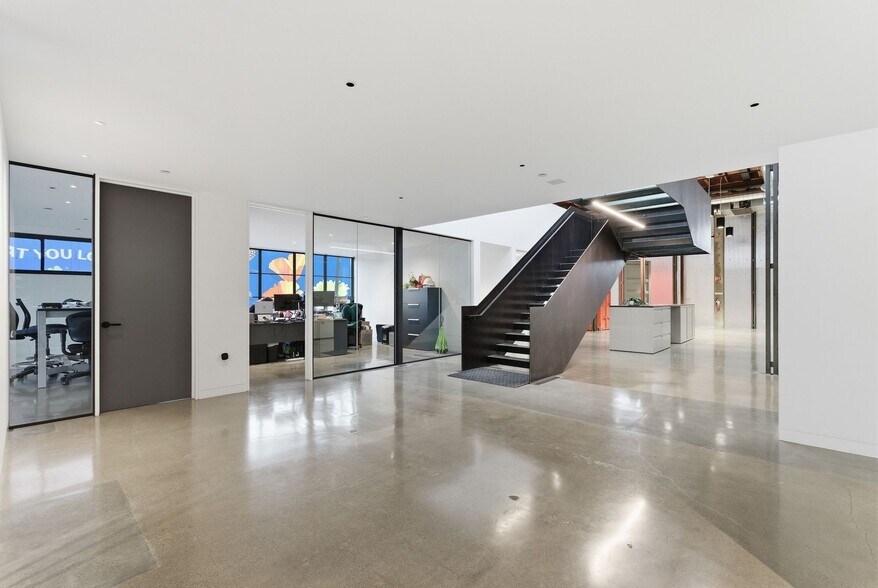 More Photos Of 1401 Old County Rd, San Carlos Manufacturing For Sale