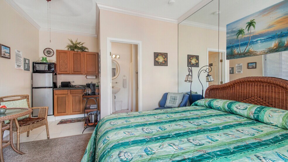More Photos Of 8614 Surf Dr, Panama City Beach Hotel For Sale