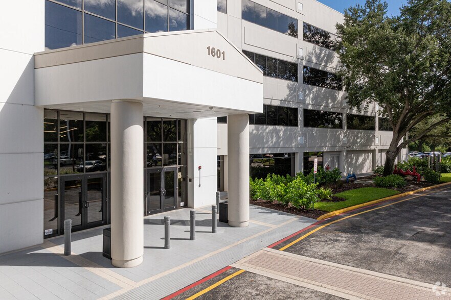 More Photos Of 1600 SW 80th Ter, Plantation Unknown For Lease