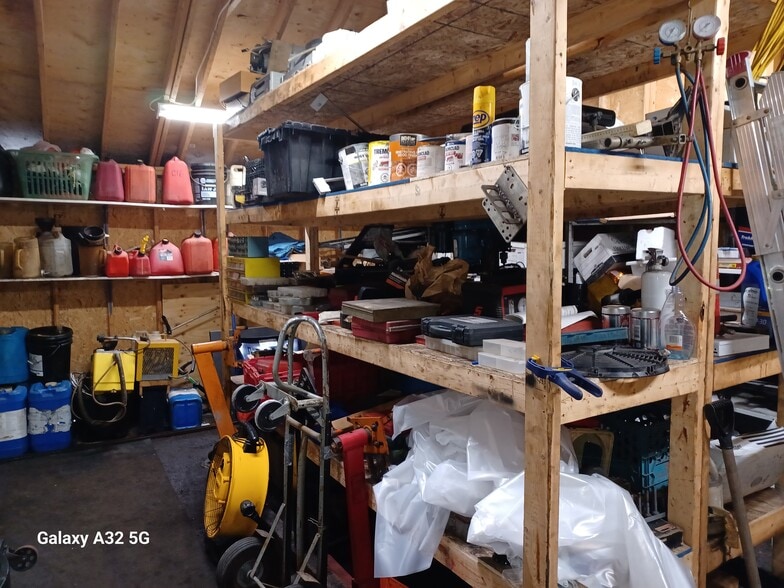 More Photos Of 39 Cleopatra Dr, Nepean Warehouse For Sale