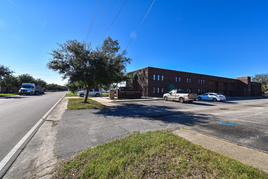 More Photos Of 1 S A St, Pensacola Office For Lease