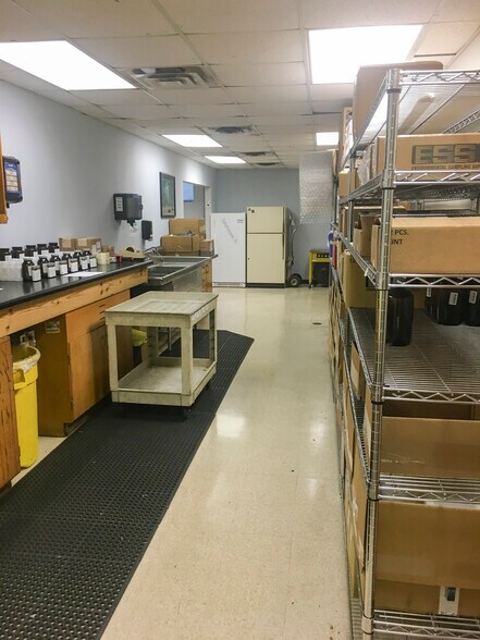 More Photos Of 2846 Industrial Plaza Dr, Tallahassee Research And Development For Lease