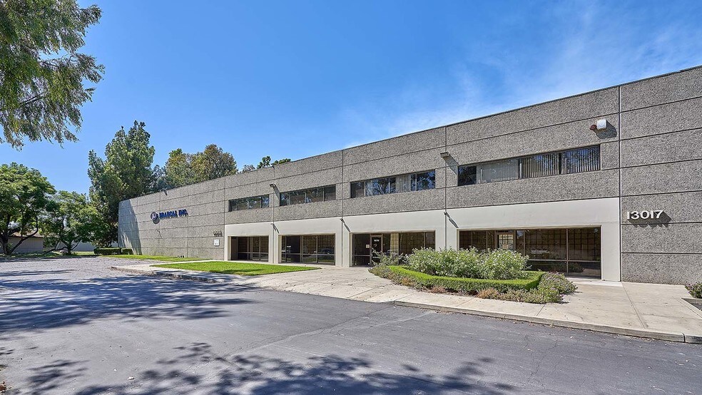 More Photos Of 13013-13017 166th St, Cerritos Warehouse For Lease