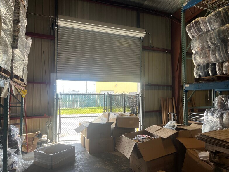 More Photos Of 1310 53rd St, West Palm Beach Manufacturing For Lease