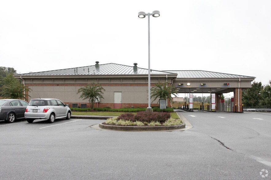 More Photos Of 8217 Mall Pky, Stonecrest Bank For Sale