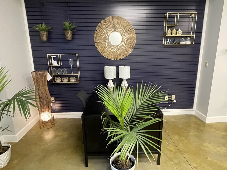 More Photos Of 8115 Waters Ave, Savannah Showroom For Sale