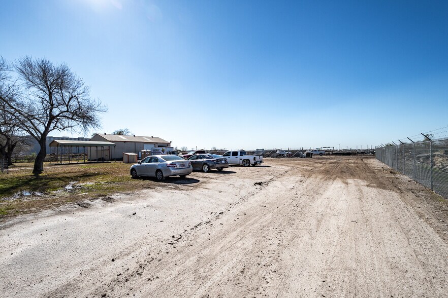 More Photos Of 8325 Miller Road 2, Houston Warehouse For Sale