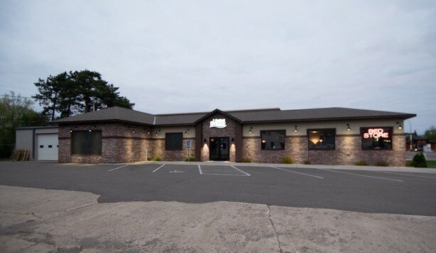 More Photos Of 633 E Main St, Anoka Freestanding For Sale