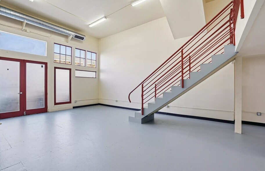 More Photos Of 733 Loring Ave, Crockett Apartments For Sale