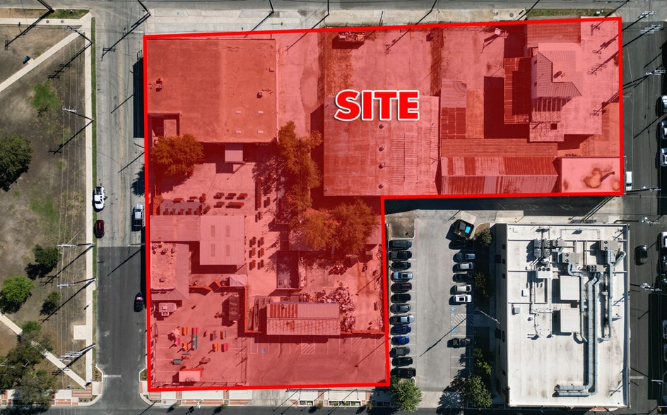 More Photos Of 923-927 N Alamo St, San Antonio Light Manufacturing For Sale