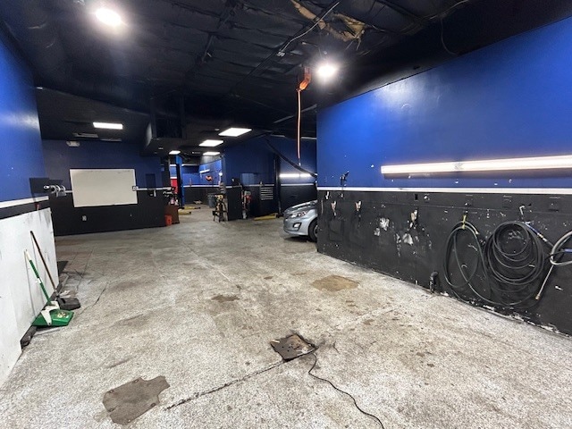 More Photos Of 296 Highland Ave, Salem Auto Repair For Sale