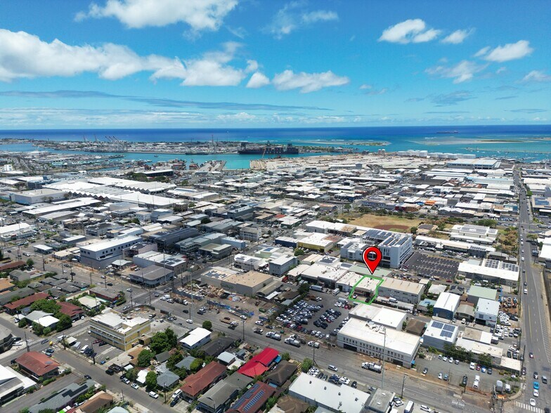 More Photos Of 2003 Colburn St, Honolulu Warehouse For Sale