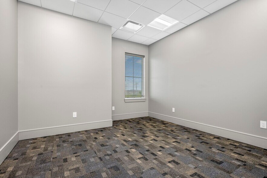 More Photos Of 345 June Dr, Harleysville Storefront For Lease