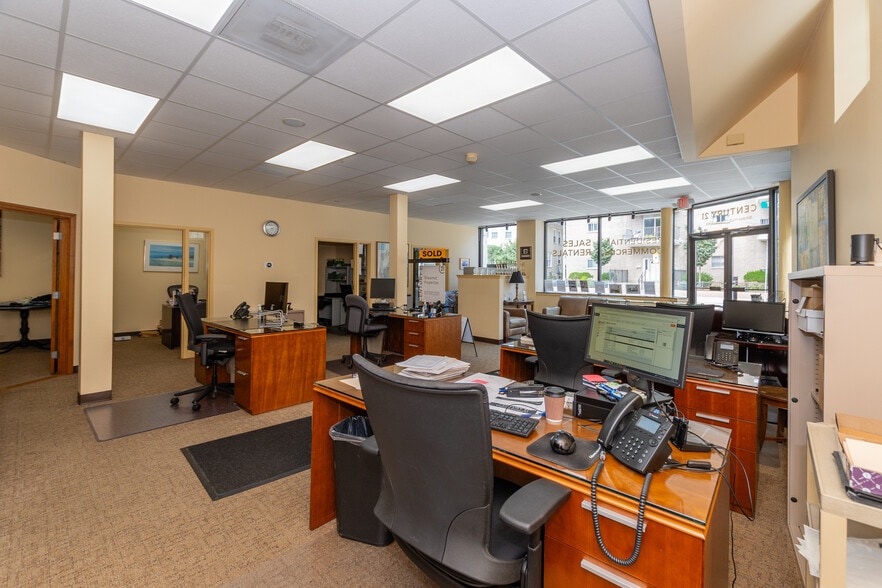 More Photos Of 144 Tremont St, Boston Storefront For Sale