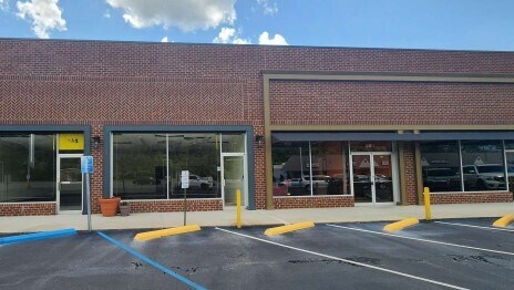 More Photos Of 770 Shades Mountain Plz, Hoover General Retail For Sale