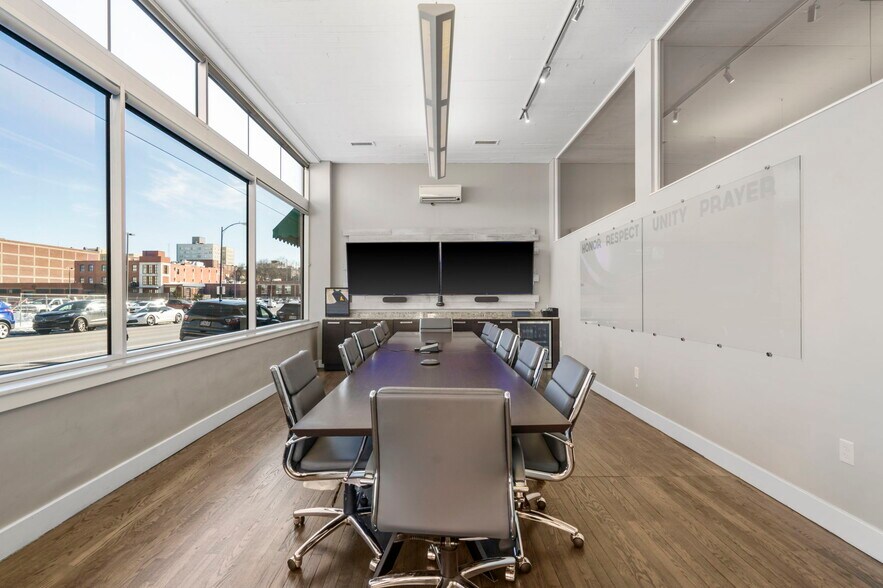 More Photos Of 429-431 N Boonville Ave, Springfield General Retail For Lease