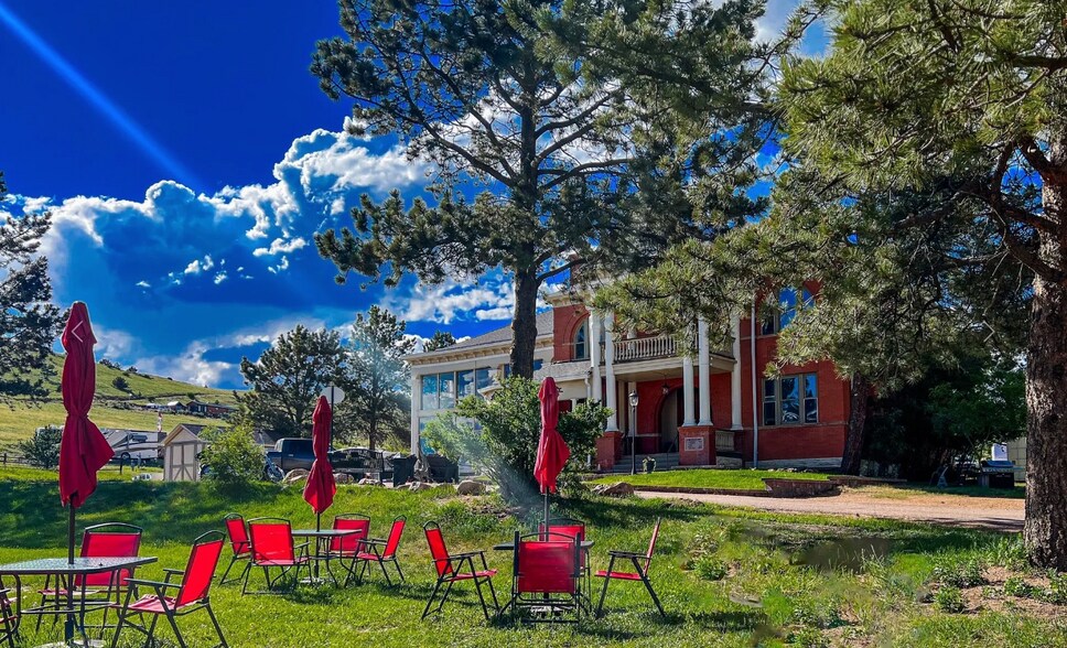 More Photos Of 600 N B St, Cripple Creek Hotel For Sale