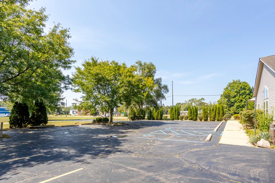 More Photos Of 37235 Goddard Rd, Romulus Office For Sale