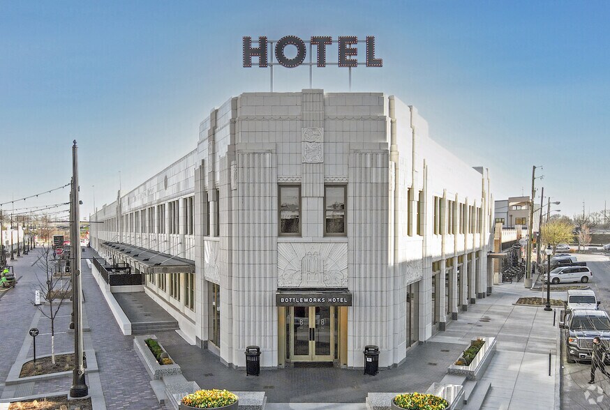 Primary Photo Of 850 Massachusetts Ave, Indianapolis Hotel For Lease