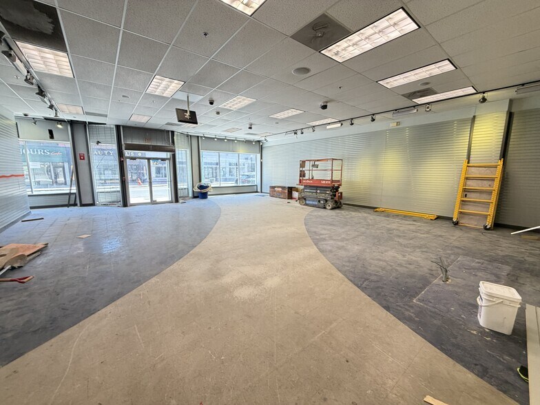 More Photos Of 824 Chapel St, New Haven Storefront For Lease